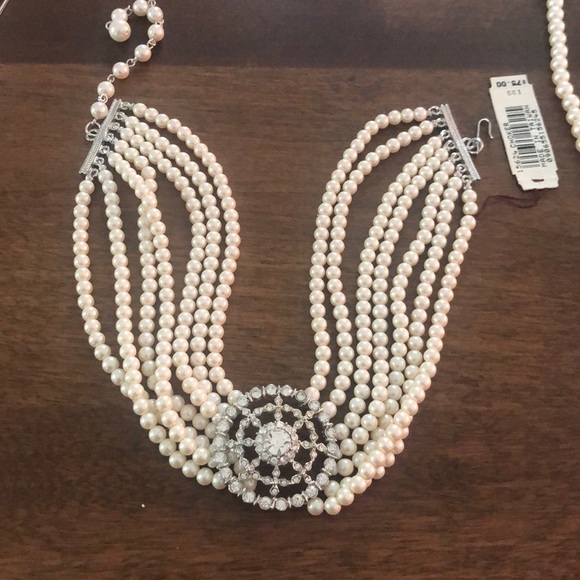 Jewelry - Picture 3 of 5